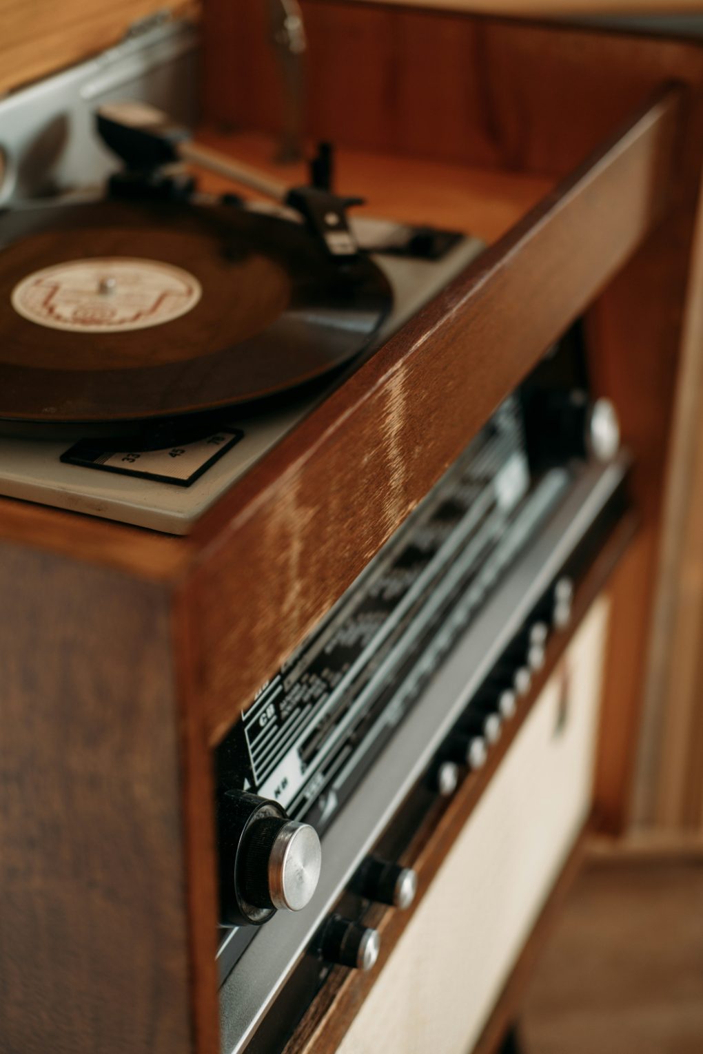A shelf of vinyl records